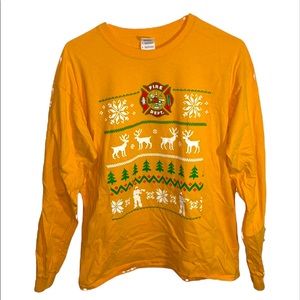 Men’s Sz L Gildan Christmas Holiday Fire Dept yellow long sleeve tee shirt